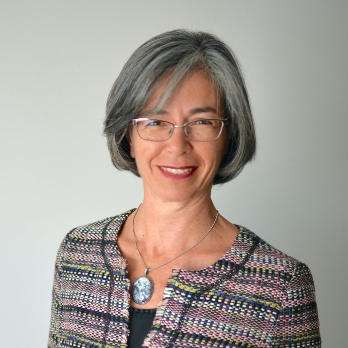 María Lázaro